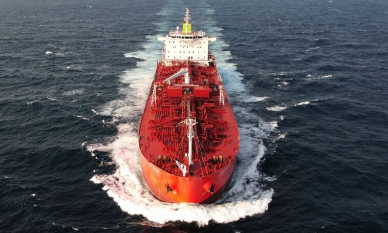 Gulf Navigation refinancia cinco petroleros