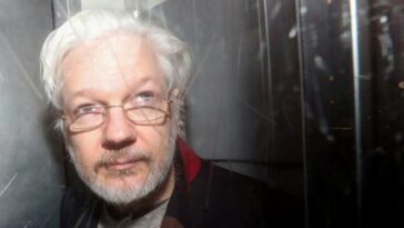 Julian Assange: el caso del fundador de WikiLeaks pone en peligro la libertad de prensa, dice su esposa a DW