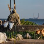 La lucha alrededor de la planta nuclear de Ucrania aumenta los temores de seguridad