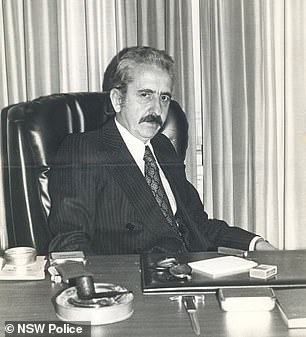 El cónsul general turco Sarik Ariyak (en la foto), de 50 años, y su guardaespaldas, Engin Sever, de 28, fueron asesinados frente a una residencia en Dover Heights el 17 de diciembre de 1980.