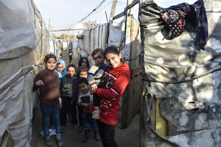 Líbano niega denuncias de discriminación contra refugiados sirios