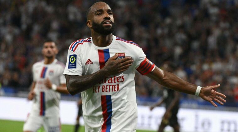 Ligue 1: Lacazette brilla en la victoria del Lyon por 2-1 sobre el Ajaccio