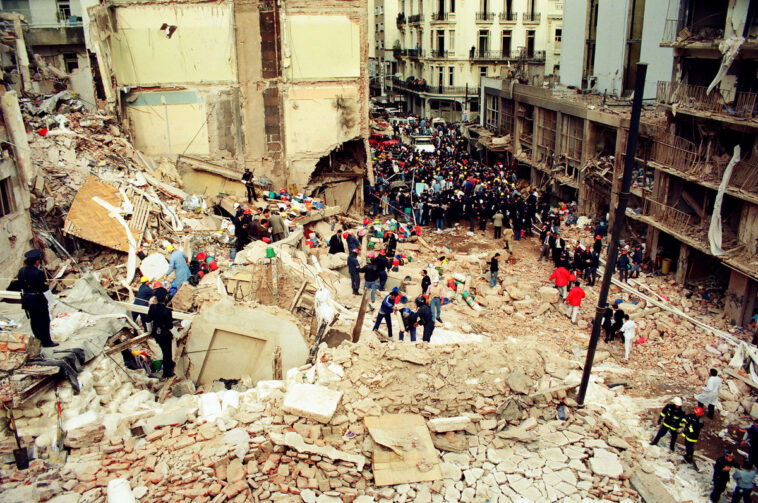 Los atentados de la década de 1990 en Argentina han vuelto para perseguir a las comunidades árabes y musulmanas.