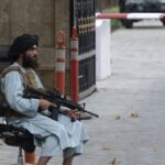 Los talibanes celebran un turbulento primer año en el poder