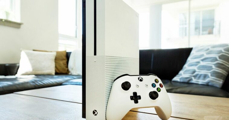 Microsoft finalmente admite que las ventas de Xbox One fueron menos de la mitad de las de PS4