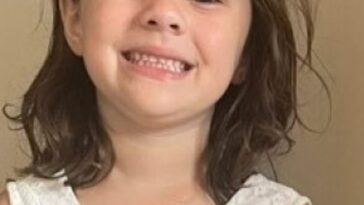 Grace Hughes, de cinco años (en la foto), estaba en una visita de sus padres el domingo, pero no se ha sabido nada de ella en los dos días transcurridos desde entonces.