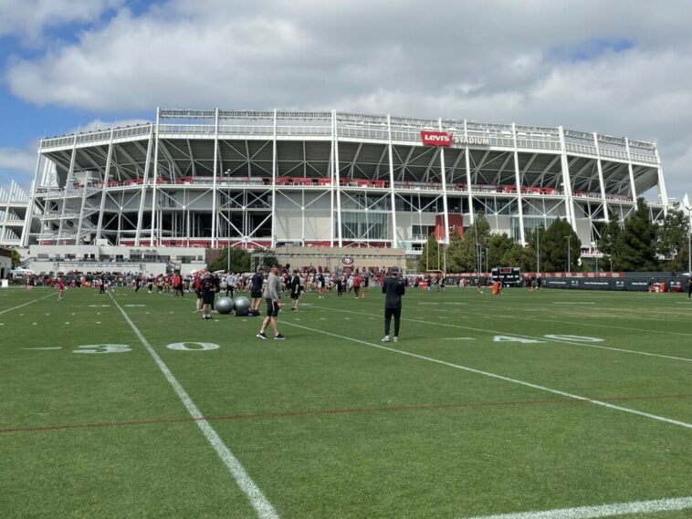Observaciones del día 9 del campo de entrenamiento de los 49ers;  Trey Lance lidera una serie de touchdown