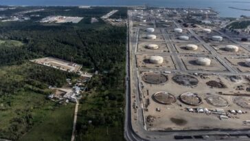 Pemex solicita $6,500 millones más de financiamiento para refinería 'Dos Bocas'