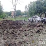 Proyectil enemigo cae cerca de un edificio de apartamentos en la región de Kharkiv