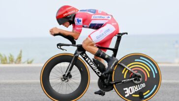 Remco Evenepoel amplía el liderato de la Vuelta a España con una imperiosa victoria contrarreloj en la décima etapa