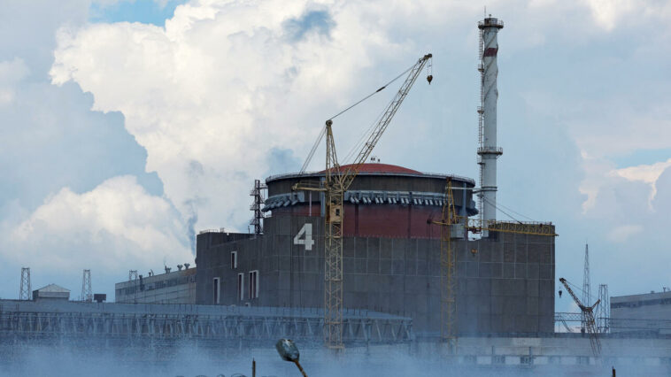 Rusos y ucranianos vuelven a intercambiar culpas por nuevo bombardeo cerca de planta nuclear