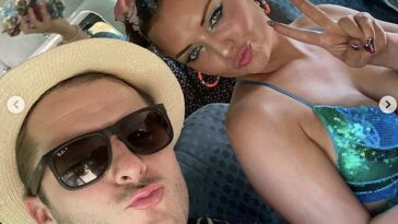 Acogedor: Shona McGarty y Max Bowden de EastEnders se vuelven oficiales de Instagram después de meses de rumores de citas