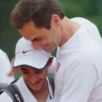 Ver: Roger Federer cumple su palabra, juega con fan en Zúrich