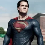 Warner Bros se acercó a Henry Cavill para regresar como Superman en DCEU, pero 'no quiere hacerlo': informes