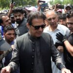 El ex primer ministro de Pakistán, Imran Khan, se disculpa por desacato al caso judicial