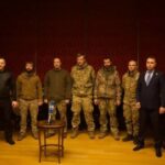 215 defensores de Azovstal liberados del cautiverio ruso