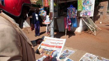 Autoridades sudanesas inician casos contra periódico y colegio de abogados