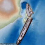 Redescubierto: el barco de vapor que envió una advertencia de iceberg al Titanic antes de que se hundiera fue encontrado partido en dos en el fondo del Mar de Irlanda (en la foto)