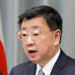 El secretario jefe del gabinete de Japón, Hirokazu Matsuno, acusó a Moscú de vendar los ojos e inmovilizar a un diplomático japonés en
