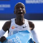 El 'Rey del maratón' de Kenia inspira a los corredores después de batir el récord mundial