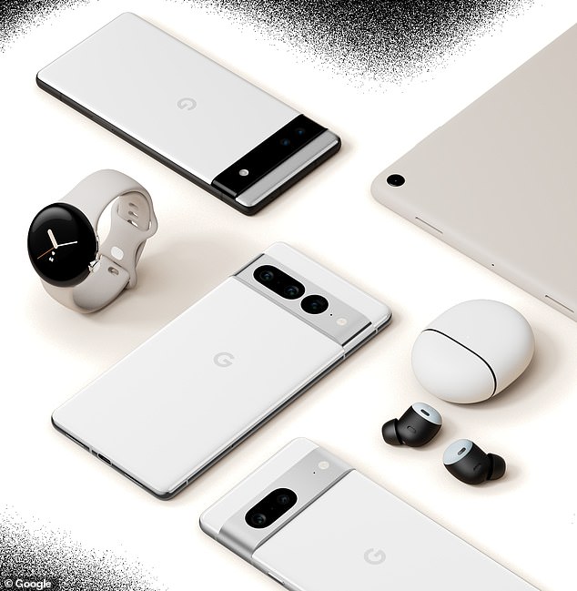 Google presentó a su rival del Apple Watch junto con tres nuevos teléfonos inteligentes y auriculares Pixel Buds Pro en un video teaser a principios de este año.