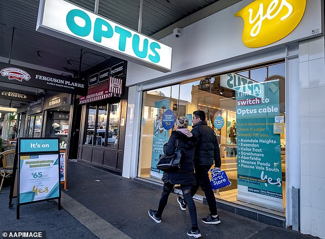 Millones de personas más podrían estar expuestas a la mayor violación de datos de la historia de Australia, incluso si no son clientes de Optus