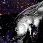 La Casa Blanca y FEMA instan a los floridanos a escuchar a los funcionarios locales y evacuar si se les pregunta a medida que se acerca el huracán Ian