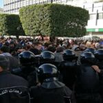 La policía de Túnez protesta para exigir la liberación de los compañeros |  The Guardian Nigeria Noticias