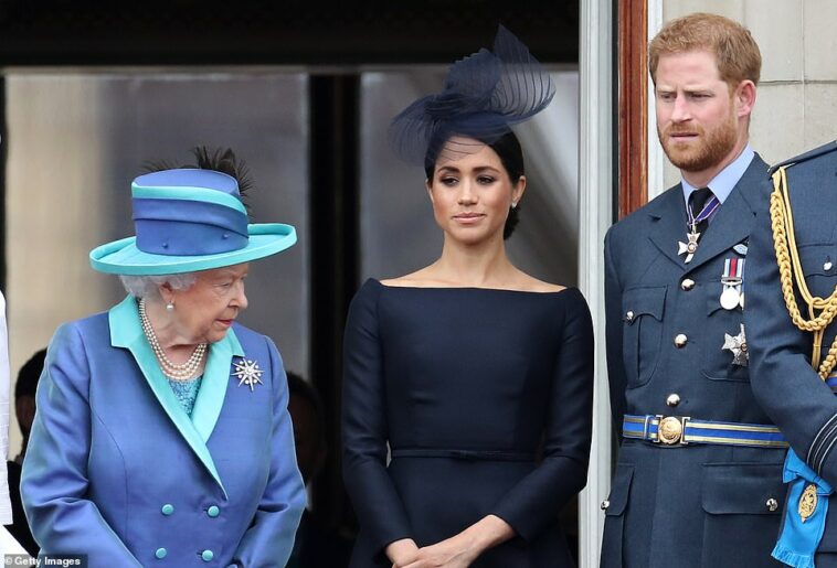 Una fuente cercana a la reina afirmó que la decisión de la pareja dejó a su difunta majestad