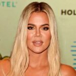 Los fanáticos cuestionan a Khloe Kardashian llamándose a sí misma 'gorda' por comer gomitas