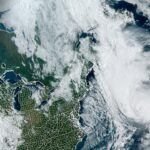 Más de medio millón sin electricidad por huracán azota Canadá