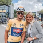 El ciclista Mathieu van der Poel (en la foto con su novia Roxanne Bertels) se declaró culpable de agredir a dos adolescentes