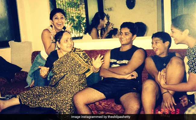 Shilpa Shetty In Blockbuster Throwback With Her Grandmother And Cousins