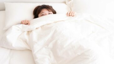 ¿Qué es una manta con peso y realmente ayuda a dormir?