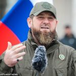 El espantoso relato de la supuesta brutalidad por parte de las fuerzas de seguridad del fanático pro-guerra Ramzan Kadyrov, en la foto, en Chechenia, según el respetado grupo de derechos humanos Memorial