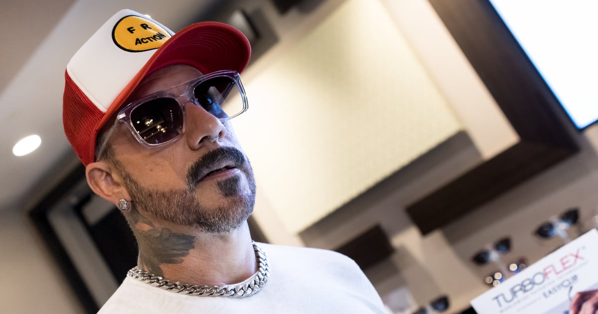 AJ McLean se siente "Como un nuevo humano" Después de someterse a una liposucción de mentón