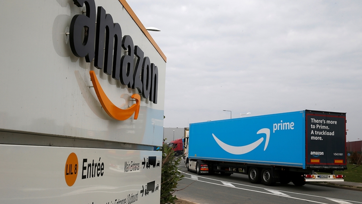 Amazon advierte que los costos pueden destripar las ganancias, las acciones se desploman
