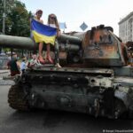 Berlín: Tribunal permite colocar tanque ruso destrozado fuera de embajada