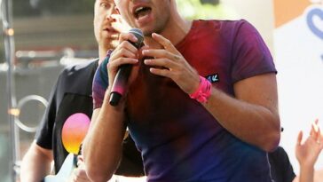 Chris Martin de Coldplay lucha contra una infección pulmonar 'grave'