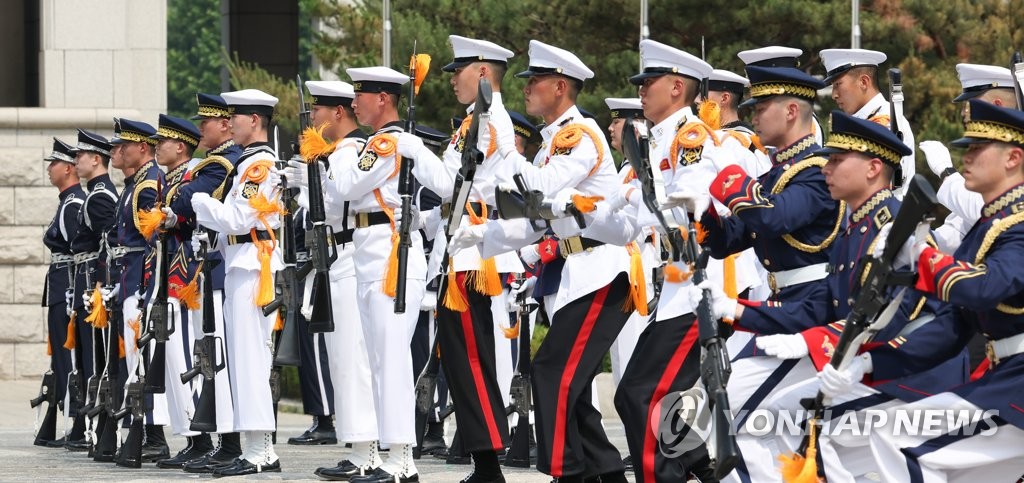 Corea del Sur hace alarde de sistemas de armas clave en el Día de las Fuerzas Armadas
