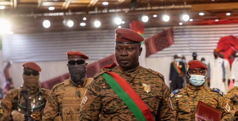 Crecen los disturbios en Burkina Faso tras denuncia de golpe |  The Guardian Nigeria Noticias