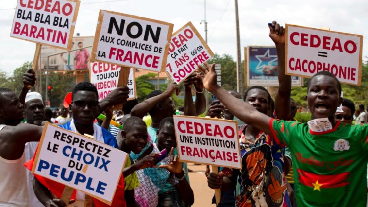 Delegación de la CEDEAO llega a Burkina Faso tras golpe de estado