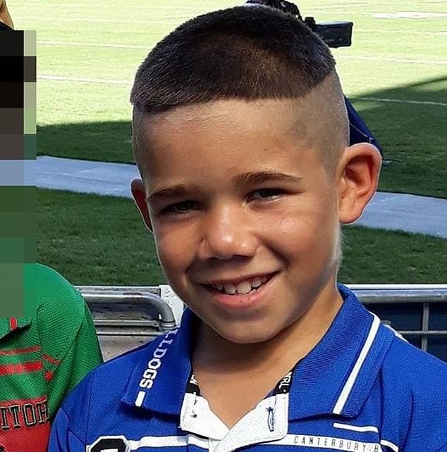 Wayne Russell, de 12 años, quien se describió a sí mismo como un 'Pequeño Eshay' en línea, murió a causa de horribles heridas en Wollongong el martes por la noche.