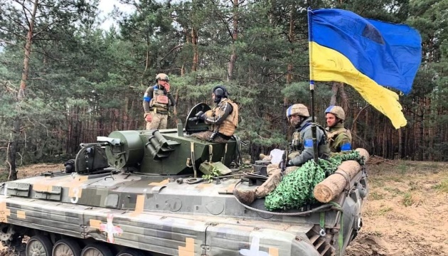 El ejército ucraniano se afianza en las áreas liberadas de la región de Kherson
