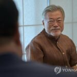El expresidente Moon llama a la paz en medio de una mayor tensión por el lanzamiento de un misil NK