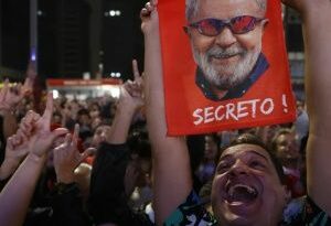 El izquierdista Lula gana la primera vuelta de las elecciones presidenciales de Brasil