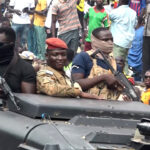 El líder de la junta de Burkina Faso dimite y huye tras el golpe |  The Guardian Nigeria Noticias