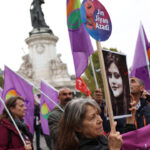 Feministas francesas se movilizan en solidaridad con manifestantes iraníes