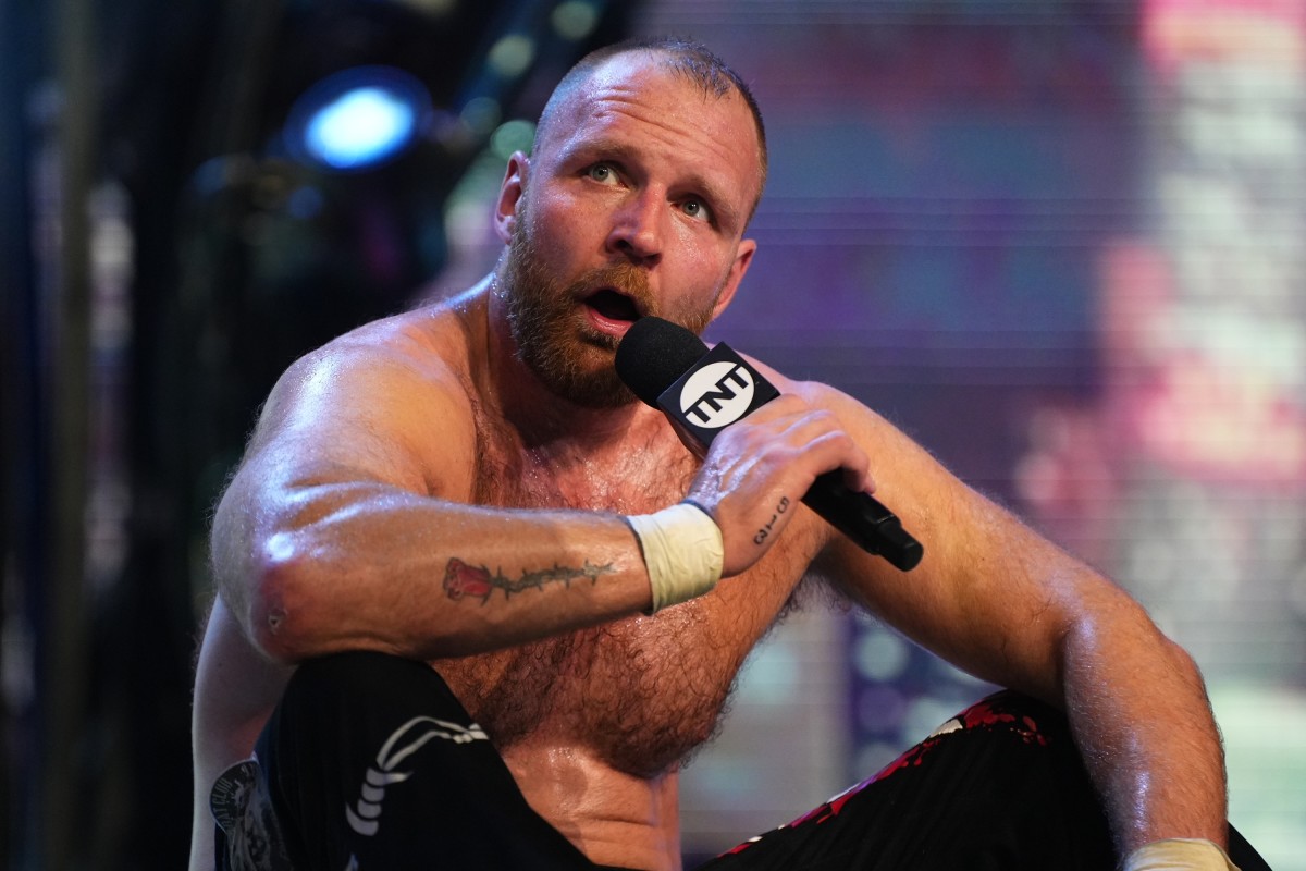 Jon Moxley firma una extensión de cinco años con AEW, ampliando roles a tutoría y entrenamiento
