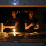 La mayor parte de Bangladesh se sumió en la oscuridad después de la falla de la red eléctrica nacional